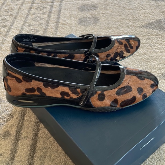 🍎SOLD Cole Haan Nike leopard print pony hair Mary Jane flats 10B Velcro Strap - Picture 7 of 11